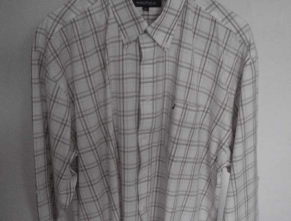 VENDO CAMISA MARCA NAUTICA TALLA M