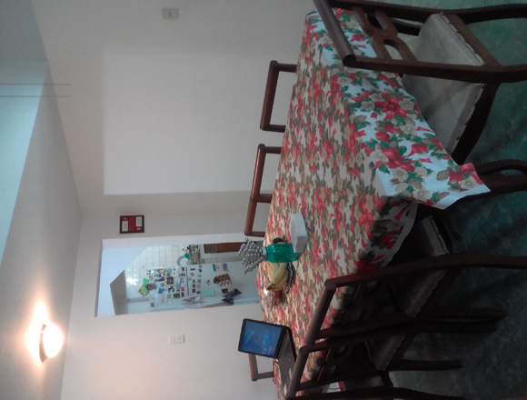 Vendo casa en zona comercial