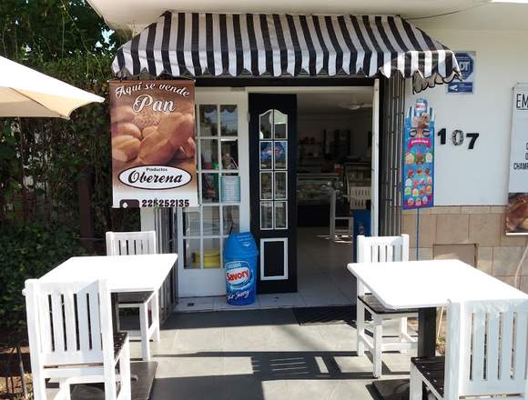 DERECHO LLAVES CAFETERIA & PASTELERIA 