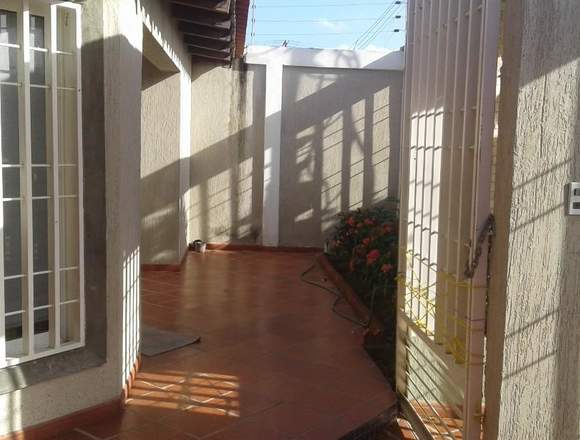 Vendo hermosa casa  y parcela colindante en Cumana