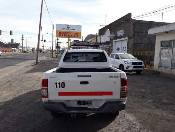 Vendo toyota Hilux 2.5 D/C DX Pack 4x4 año 2012