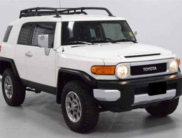 TOYOTA FJ CRUISER 2012