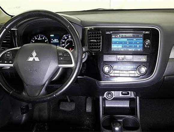 MITSUBISHI OUTLANDER 2015