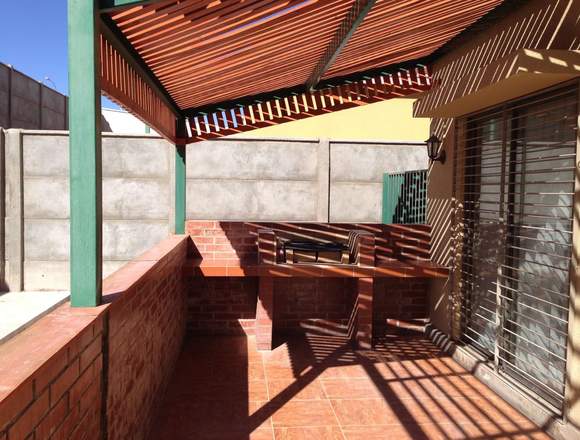 SE VENDE CASA EN LOMAS HUASI