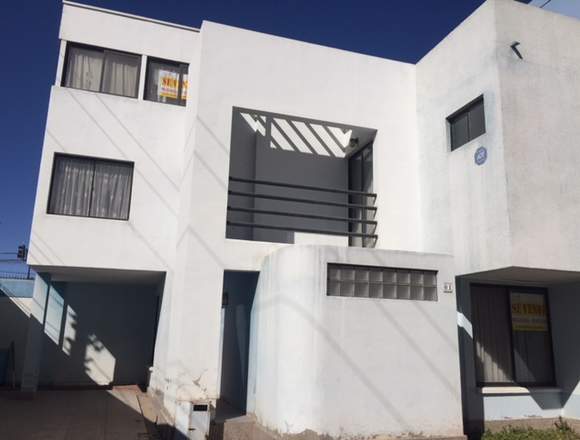 Se Vende Casa en Condominio Jama