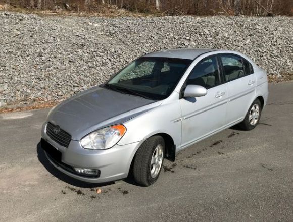 Hyundai Accent : 2008