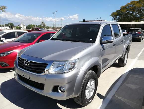 toyota hilux 2014 gris oscura