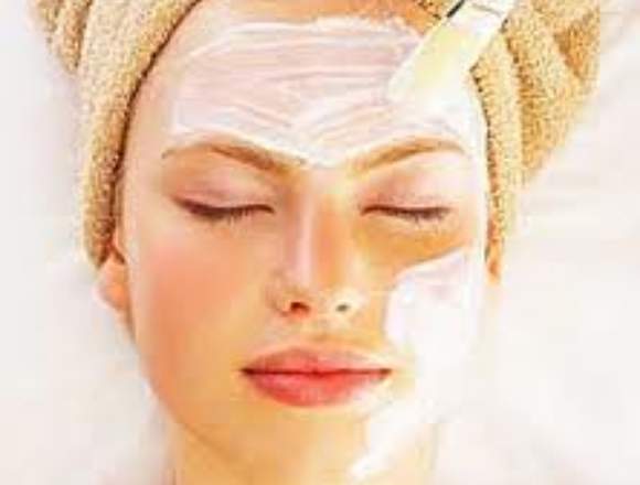 FACIAL EN EL SALON CAROLINA´S