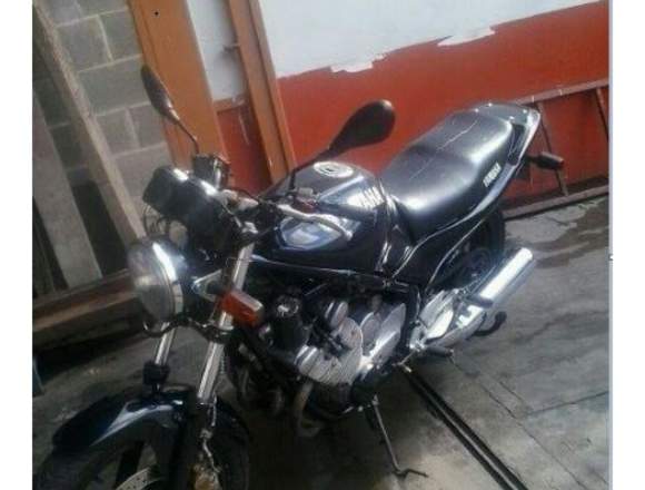 Se vende YAMAHA XJ 600