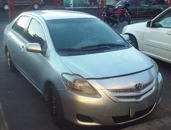 Vendo Toyota yaris 2009