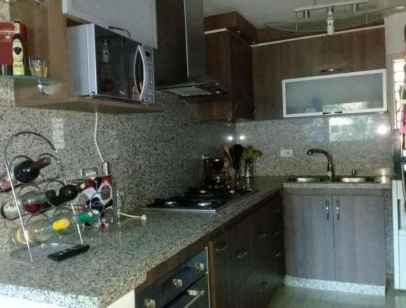 Venta de Apartamento de 75mts2 en el Limón 