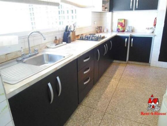 Apartamento  Moderno  81 mts2 en  Maracay 