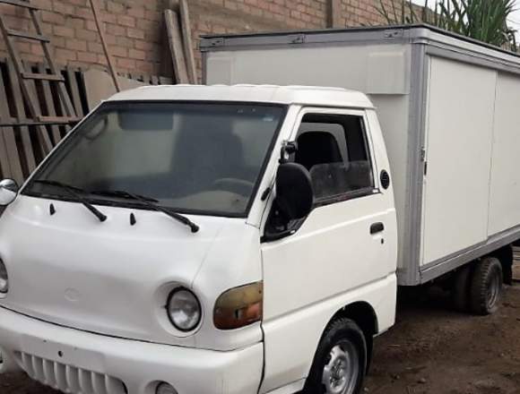 CAMION FURGON HYUNDAI PORTER 14,000 SOLES