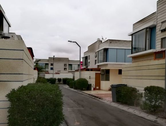 Se Vende Casa en Condominio 