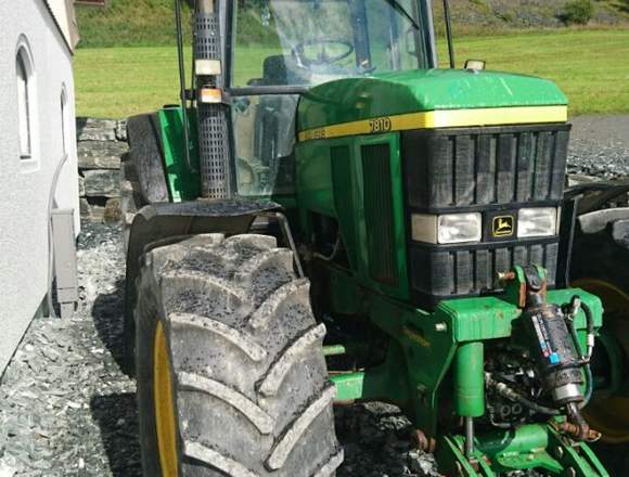 Tractor John Deere 7810