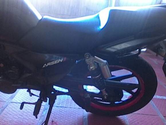 Se vende moto arsen 2