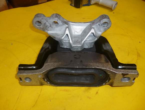 Soporte motor derecho CHEVROLET CAPTIVA 3.0 3.6