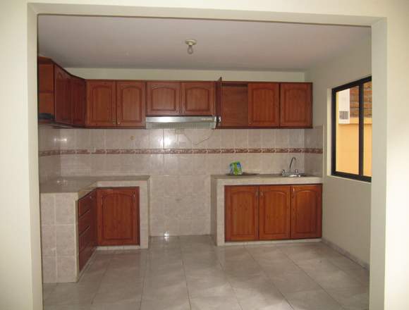 VENDO CASA GRANDE Y MODERNA EN CUENCA