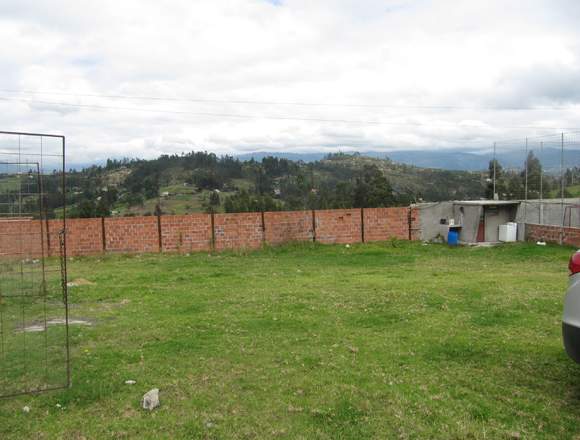 VENDO AMPLIO TERRENO CON CERRAMIENTO EN CUENCA