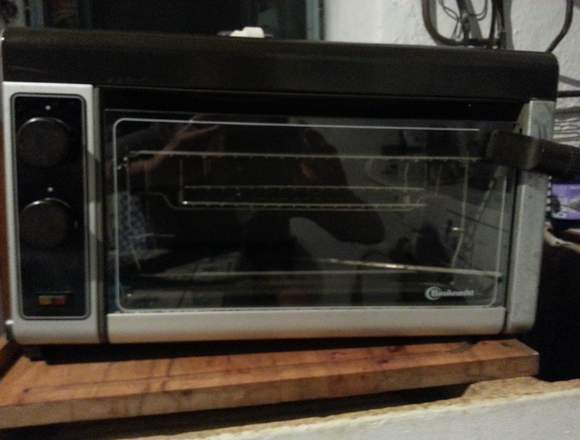 HORNO GRILL MARRON  MARCA BAUKNECHT