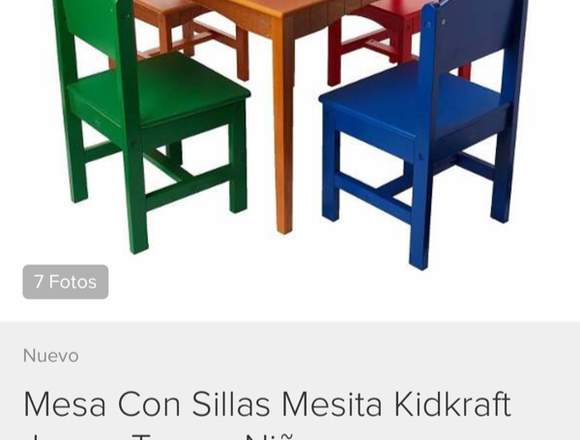 Mesa para niños con cuatro sillas 