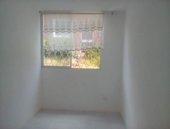 ARRIENDO CASA EN ALANGASÍ