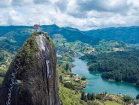 EXCURSIÓN A GUATAPE 