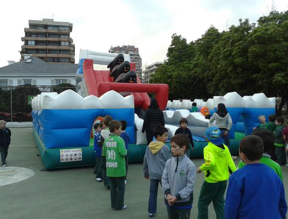 Juego inflable Pinguino gigante