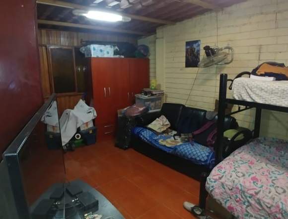 Vendo casa 4 habitaciones y 2 baños