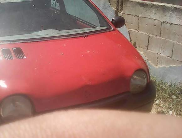 VENDO TWINGO 2002 RECIEN PINTADO