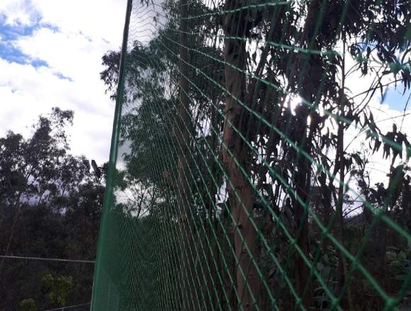 Instalación de mallas dentro y fuera de la ciudad 