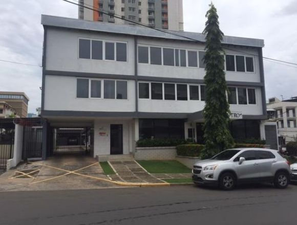 18-606 AF Céntrico edificio se vende en Obarrio