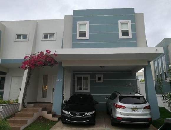 18-2960 AF En Brisas del Golf se vende linda casa