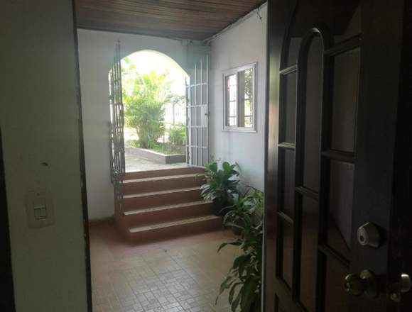 18-3732 AF Casa para negocio se vende en Betania