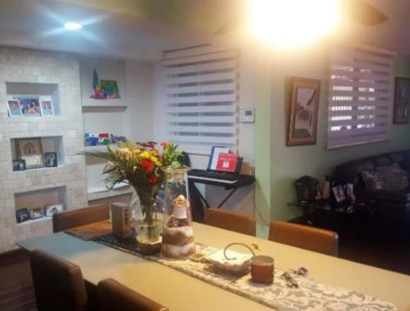 18-6858 AF Grandiosa casa Condado del Rey se vende