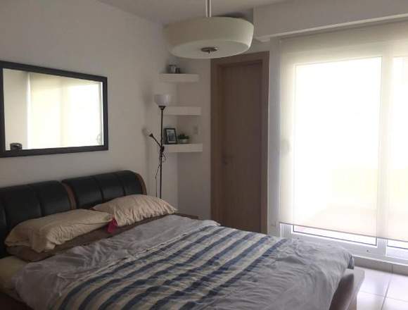 18-7335 AF Cómoda casa se vende en Brisas del Golf