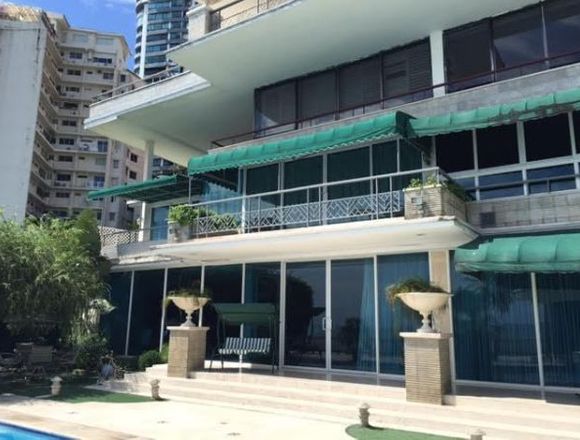 19-2947 AF Espectacular casa en Paitilla se vende