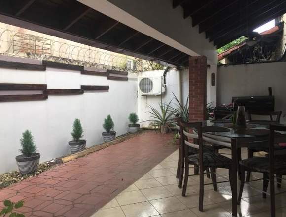 19-6229 AF La Alameda se vende grandiosa casa