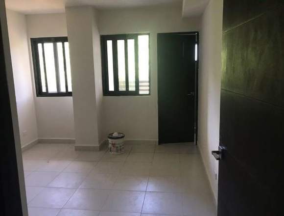 19-6379 AF Bello apartamento en Clayton se vende