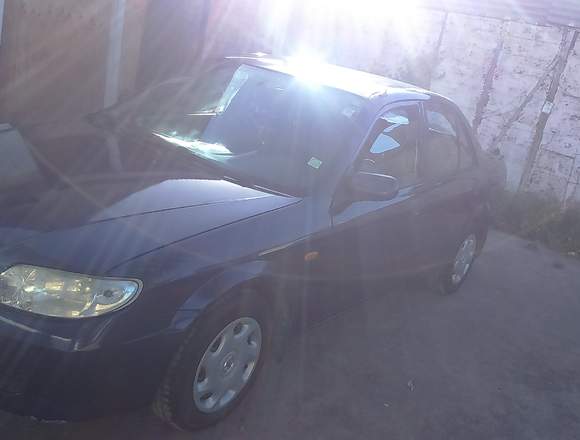 Automovil mazda 323 gt 1.6 año 2001 Automatico