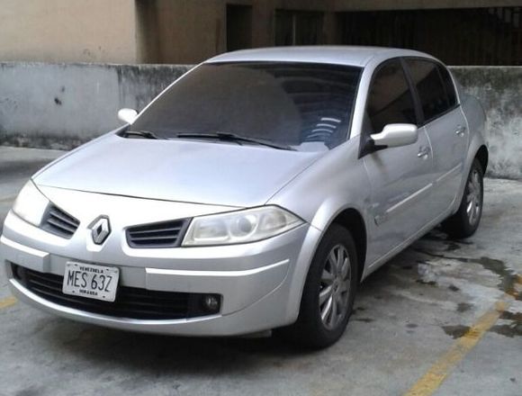 Renault Megane 2 Automatico 2900$