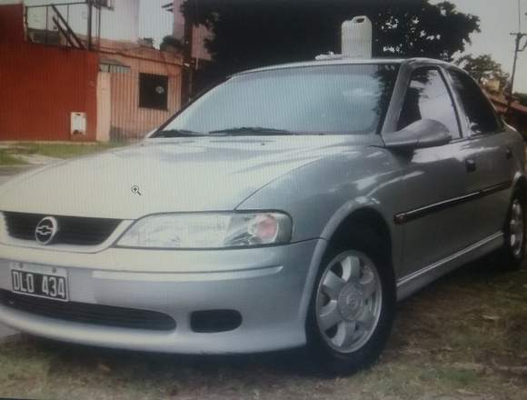 CHEVROLET VECTRA GLS 2.2 IMPECABLE AÑO 2000