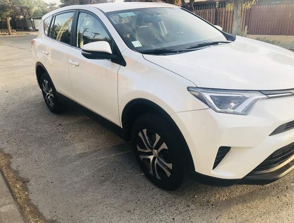 Vendo camioneta Rav4 2017