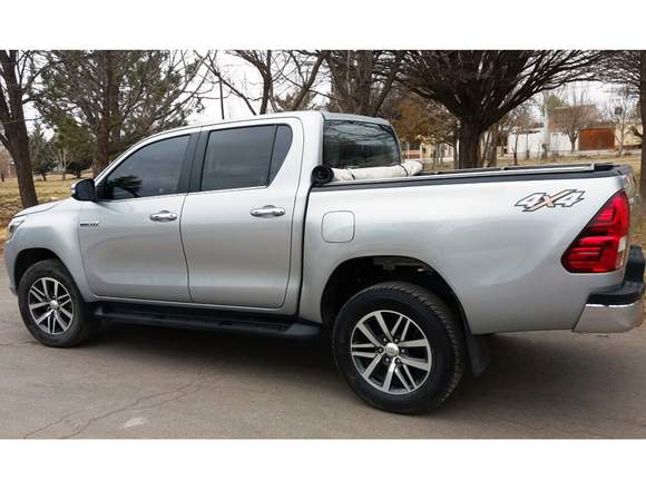 TOYOTA HILUX 2.8 SRX 4x4  AÑO 2016 LINEA NUEVA