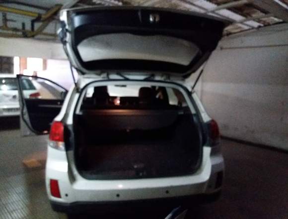 Vendo Stationwagon Subaru Outback  por viaje.