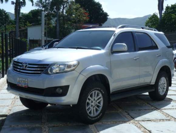 TOYOTA FORTUNER 2012 4X4