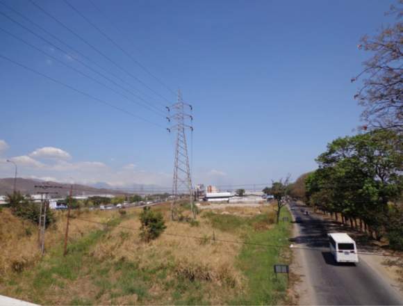  TERRENO  FRENTE LA ARC Y DISTRIBUIDOR DIVENCA