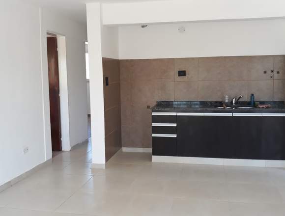 VENDO CASA DE 3 DORMI EN SAN NICOLAS APTO CRÉDITO