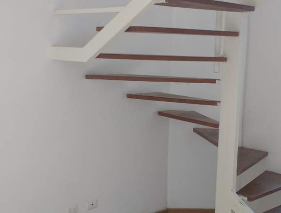 TRIPLEX MIRAFLORES CONDOMINIO PRIVADO