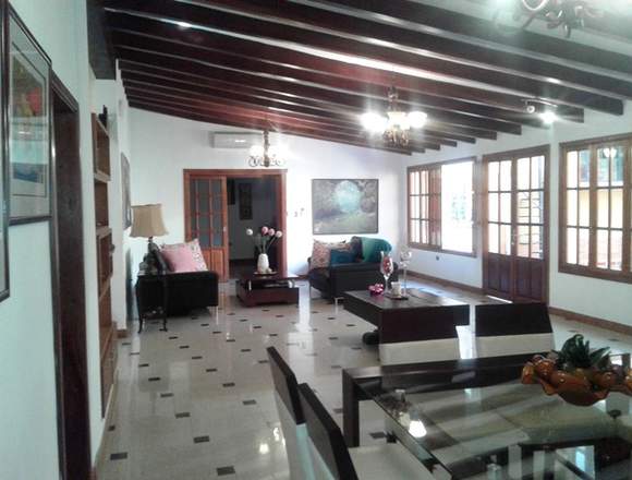 CASA EN VENTA EN LA ENTRADA - NAGUANAGUA 